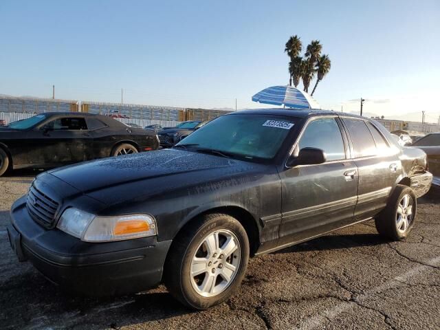 Ford Crown Victoria