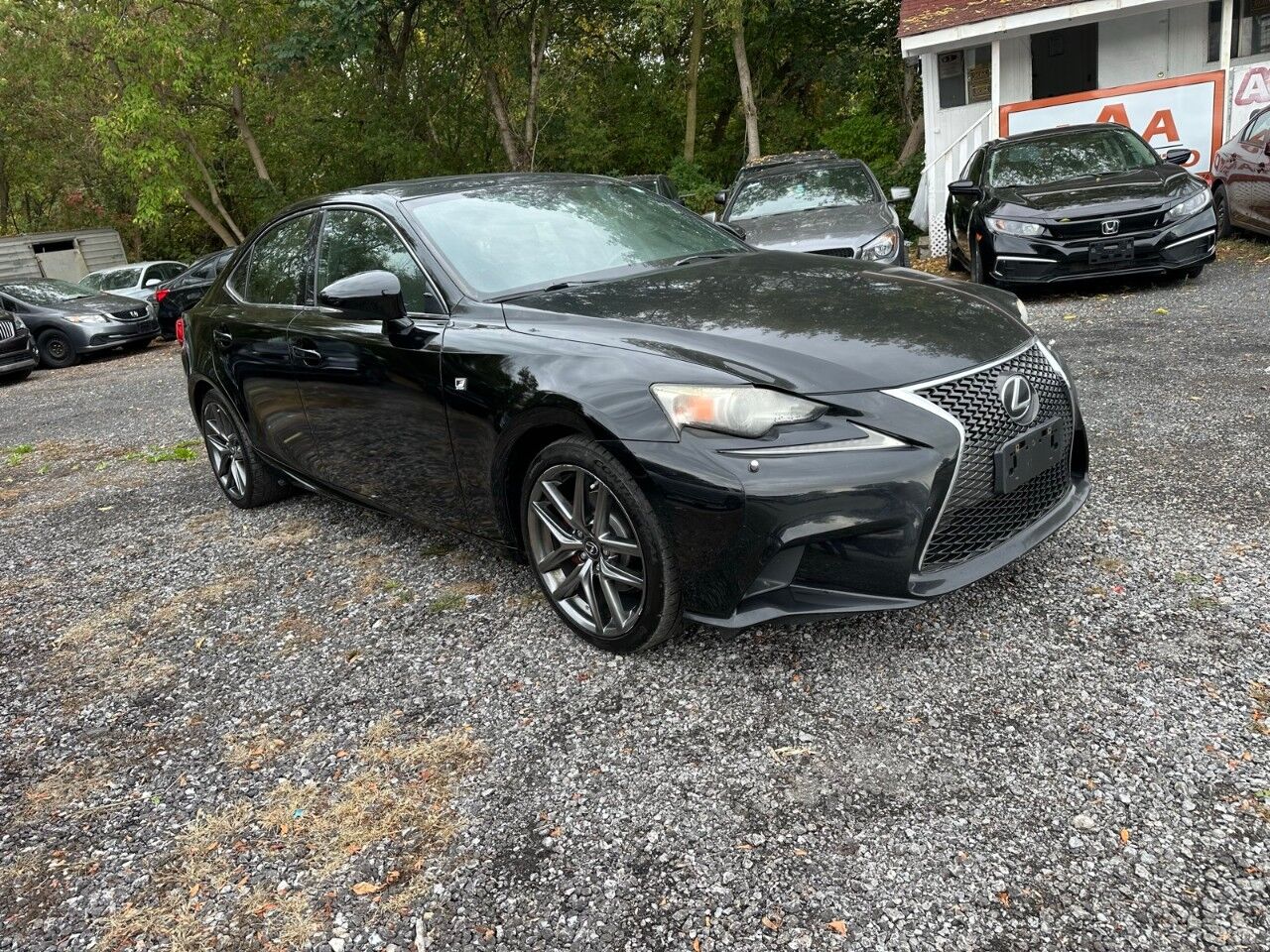 Lexus IS
