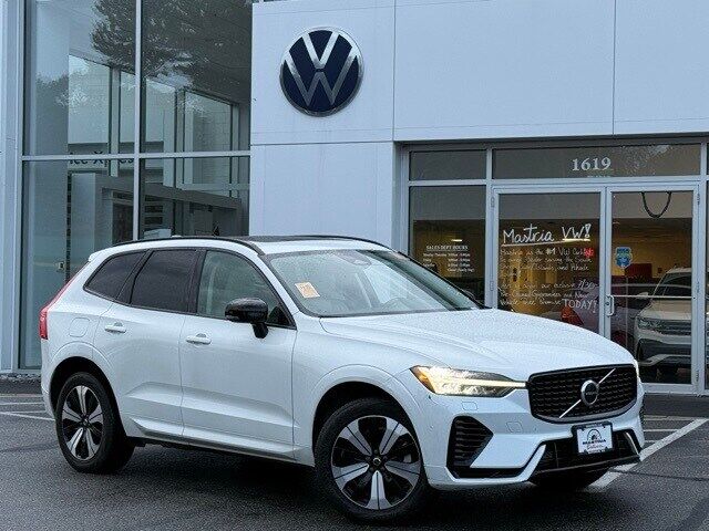 2024 VOLVO XC60