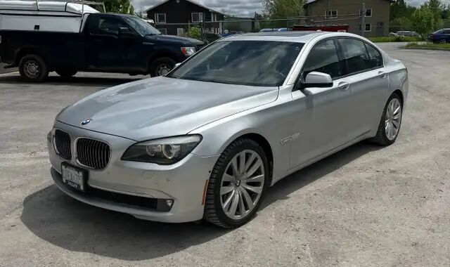 BMW 750i
