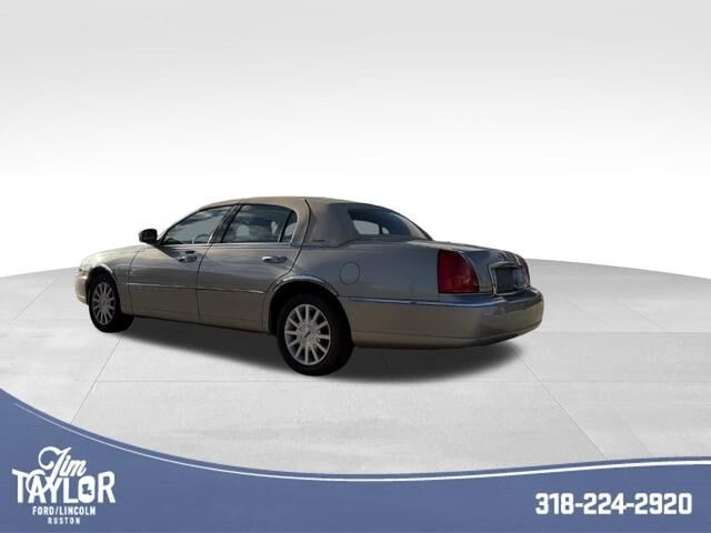 Lincoln Town Car