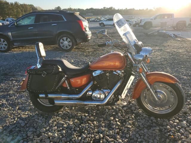 Honda VT1100C2 (SHADOW SABRE)