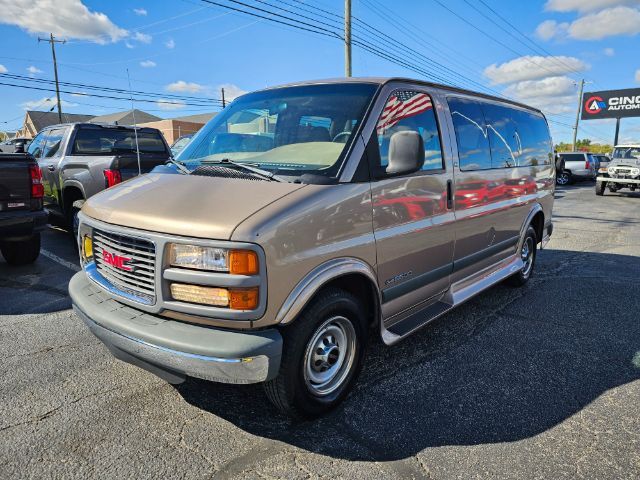 GMC Savana