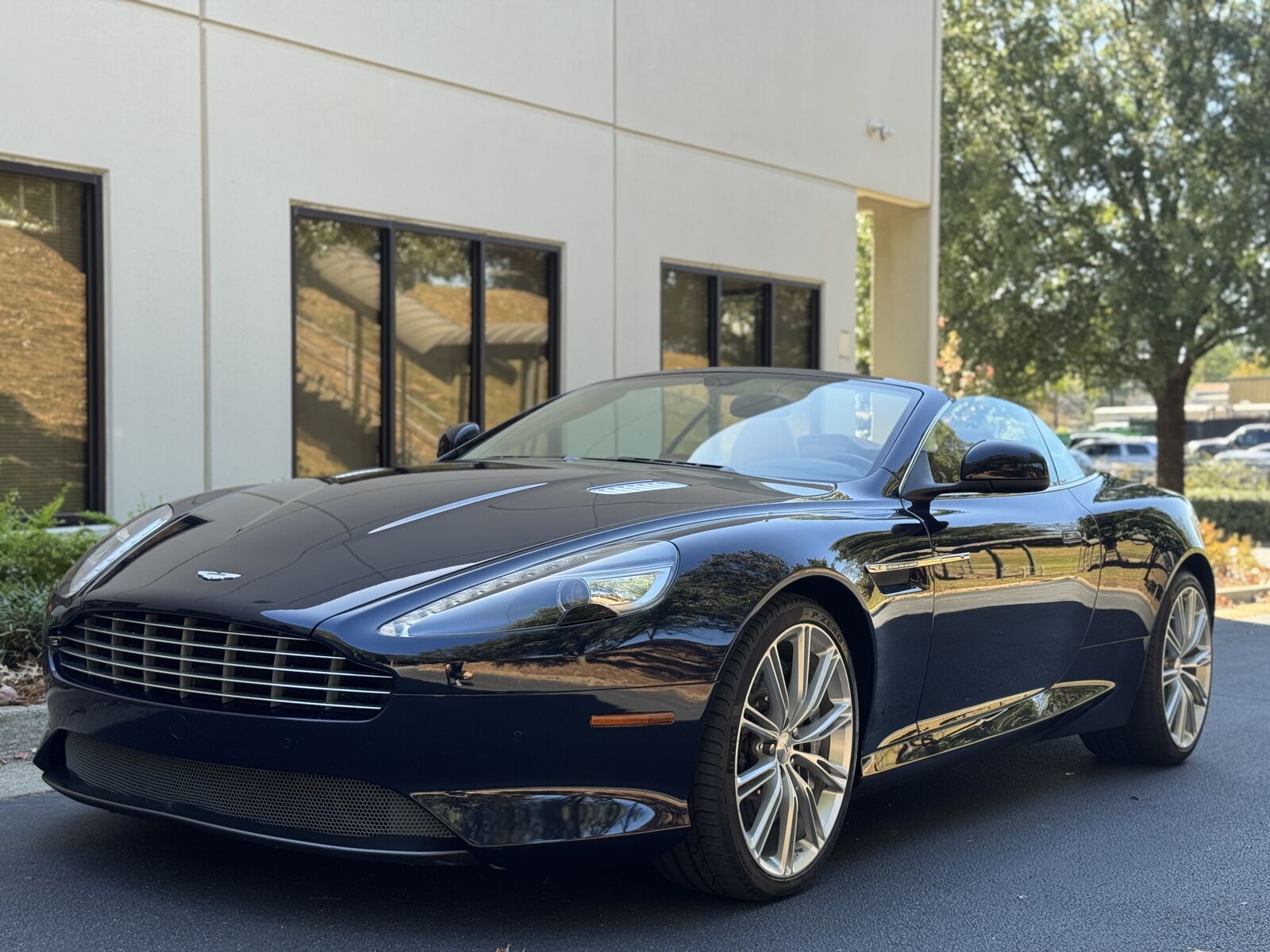 Aston Martin DB9