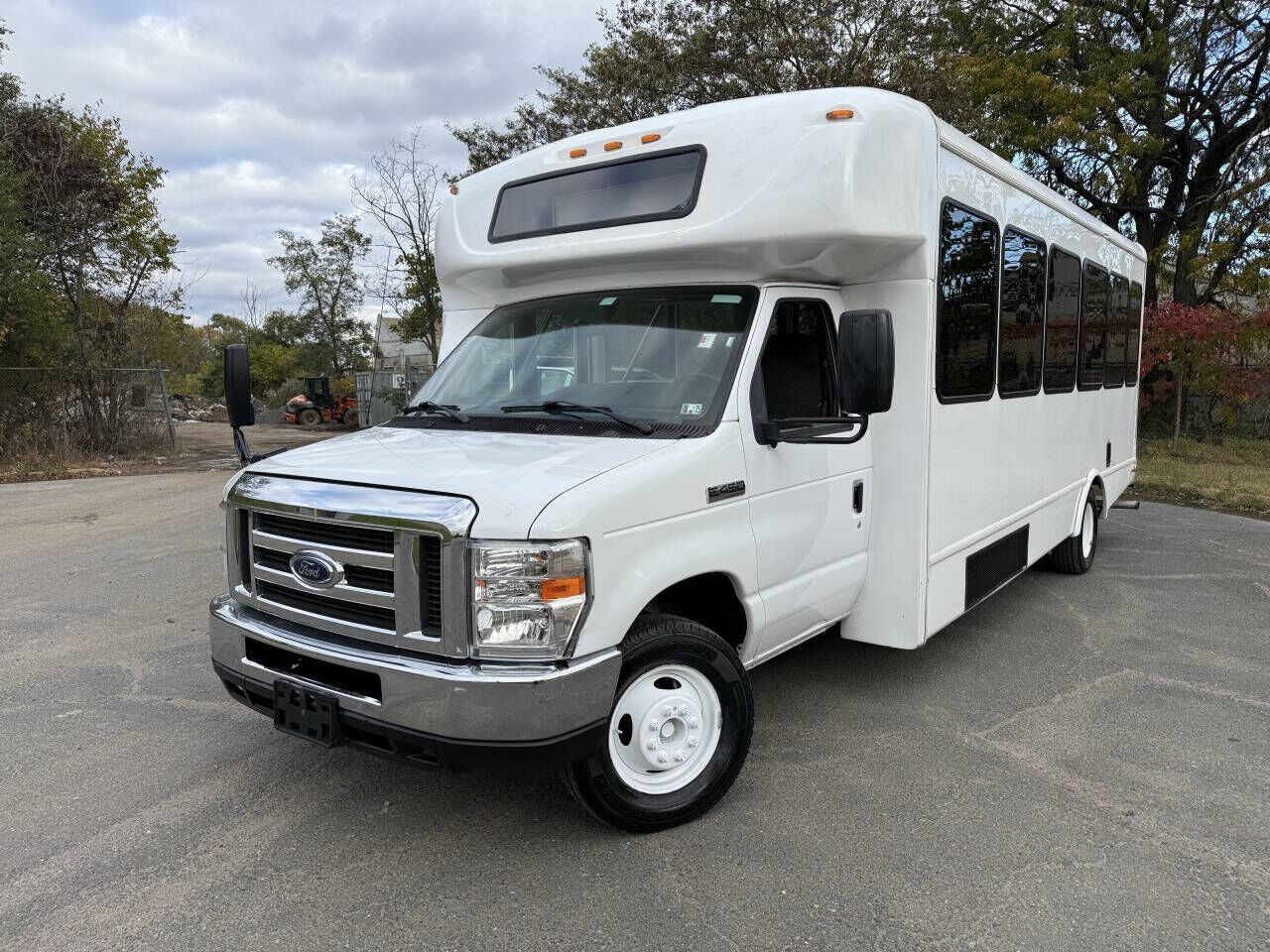 2017 FORD E-450