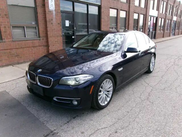 BMW 528i