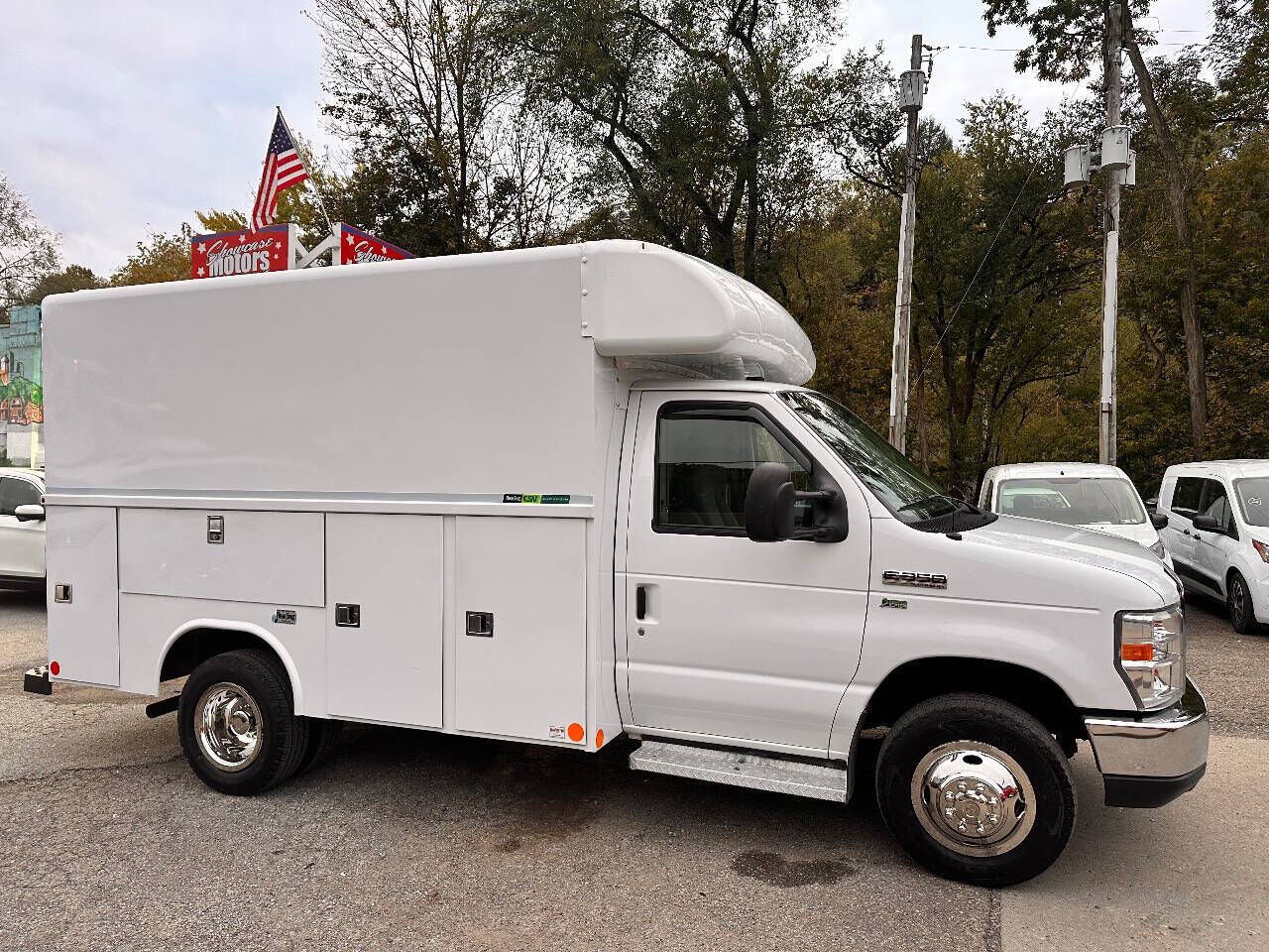 Ford E-350