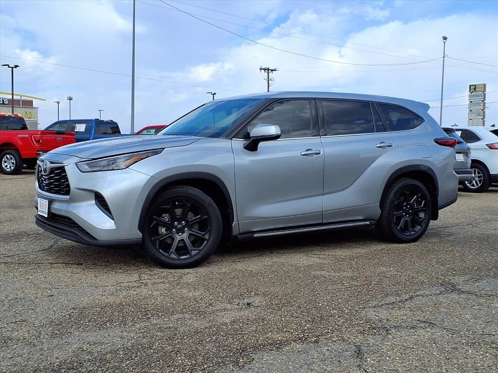 2022 TOYOTA Highlander