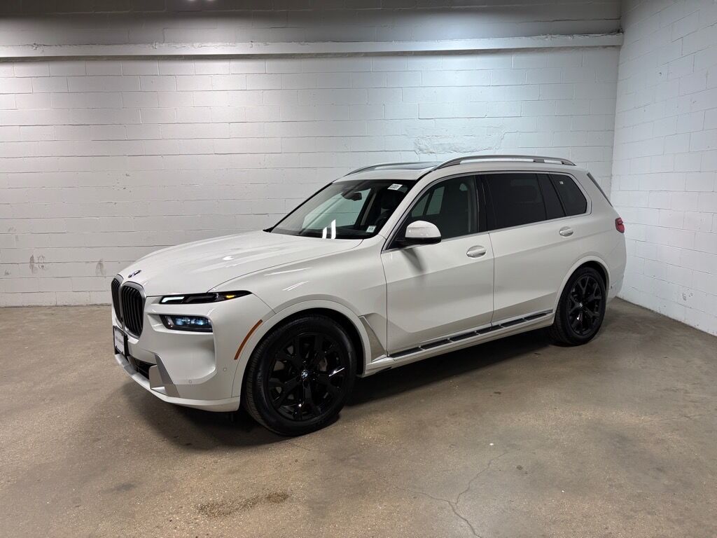 2023 BMW X7