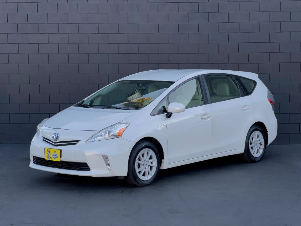 Toyota Prius V