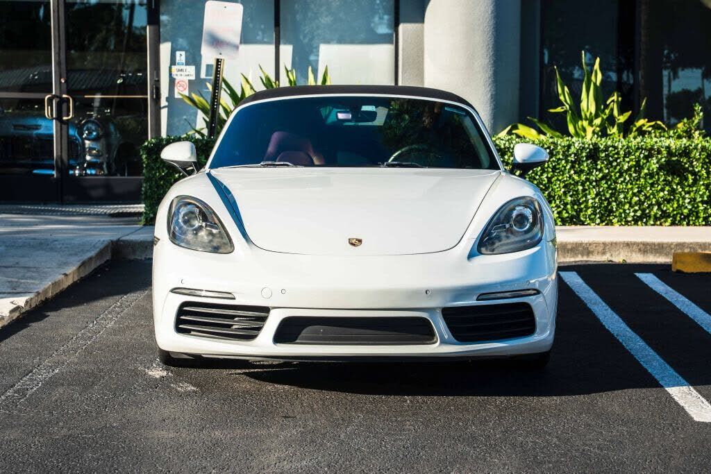 2017 PORSCHE Boxster