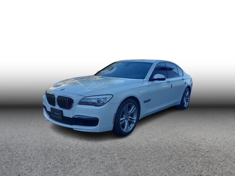 BMW 740i