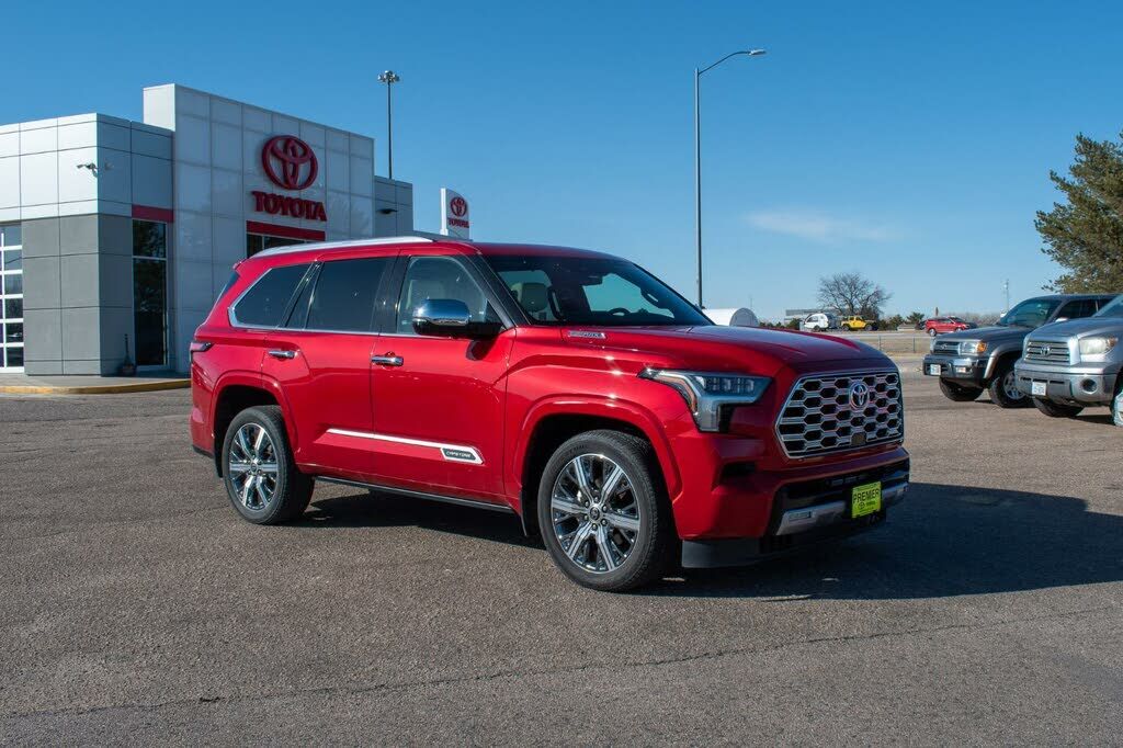 2023 TOYOTA Sequoia