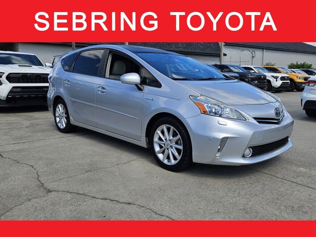Toyota Prius V