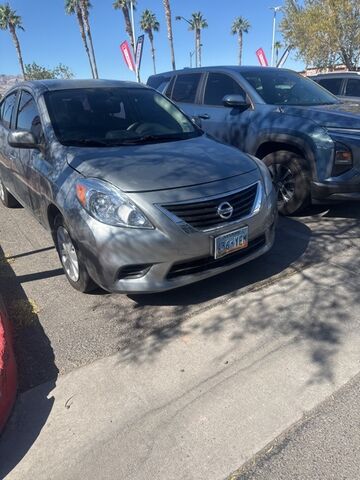 Nissan Versa