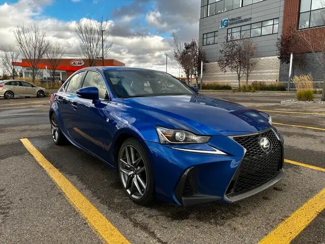 Lexus IS