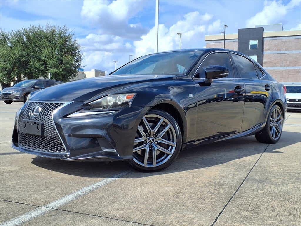 Lexus IS