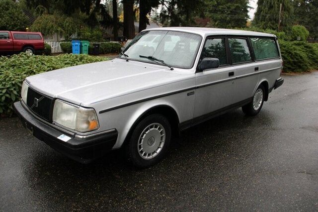 Volvo 240 Series
