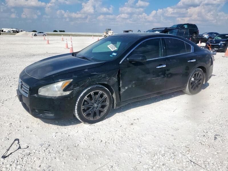Nissan Maxima