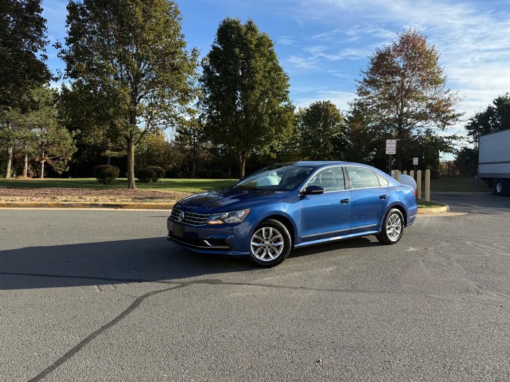 2017 VOLKSWAGEN Passat