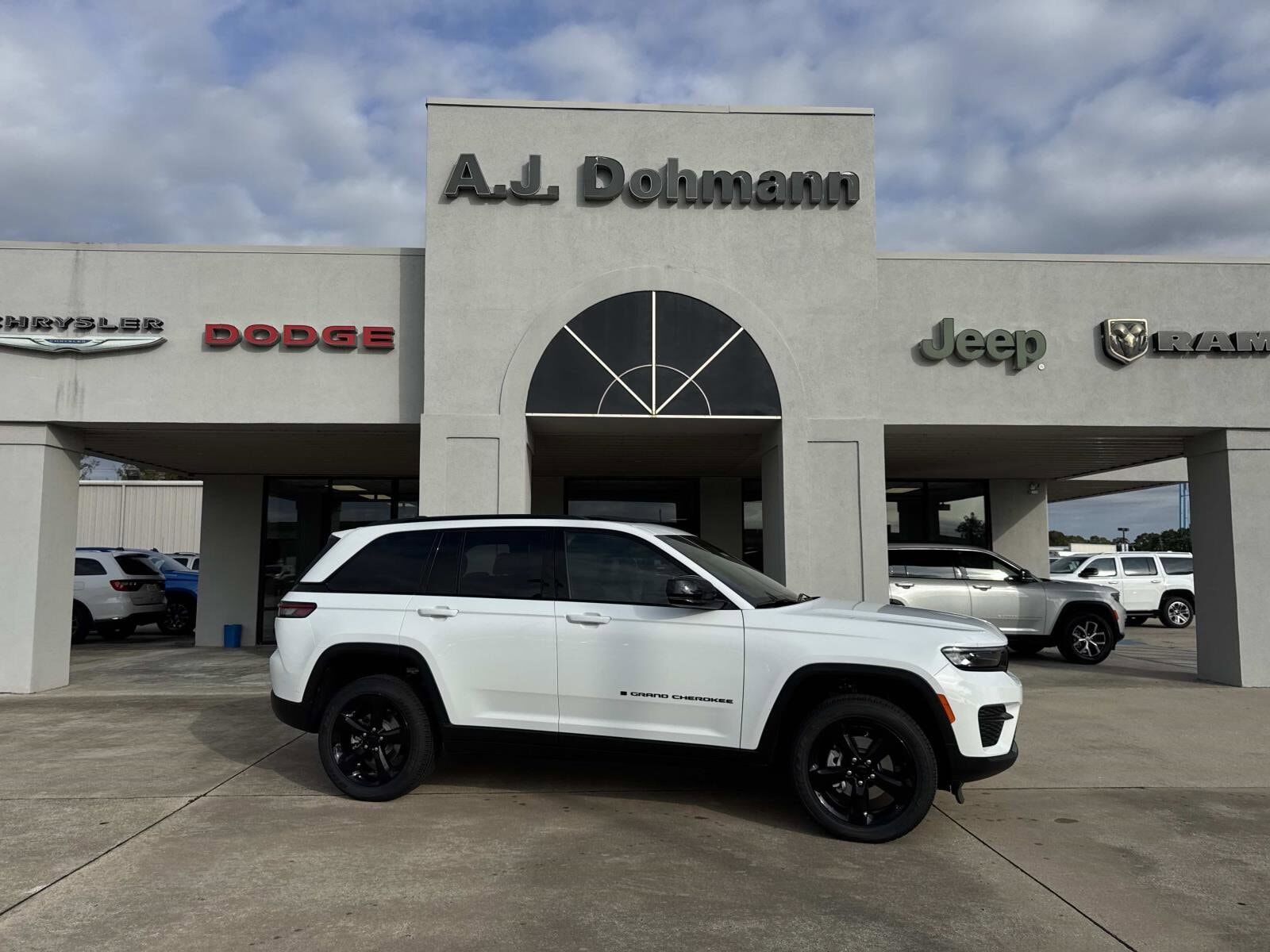 2025 JEEP Grand Cherokee
