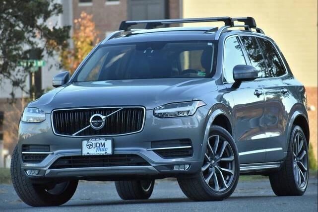 2017 VOLVO XC90