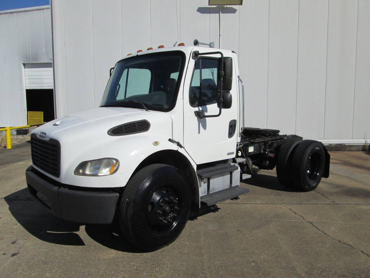 2007 FREIGHTLINER M2