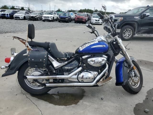 Suzuki VL800K