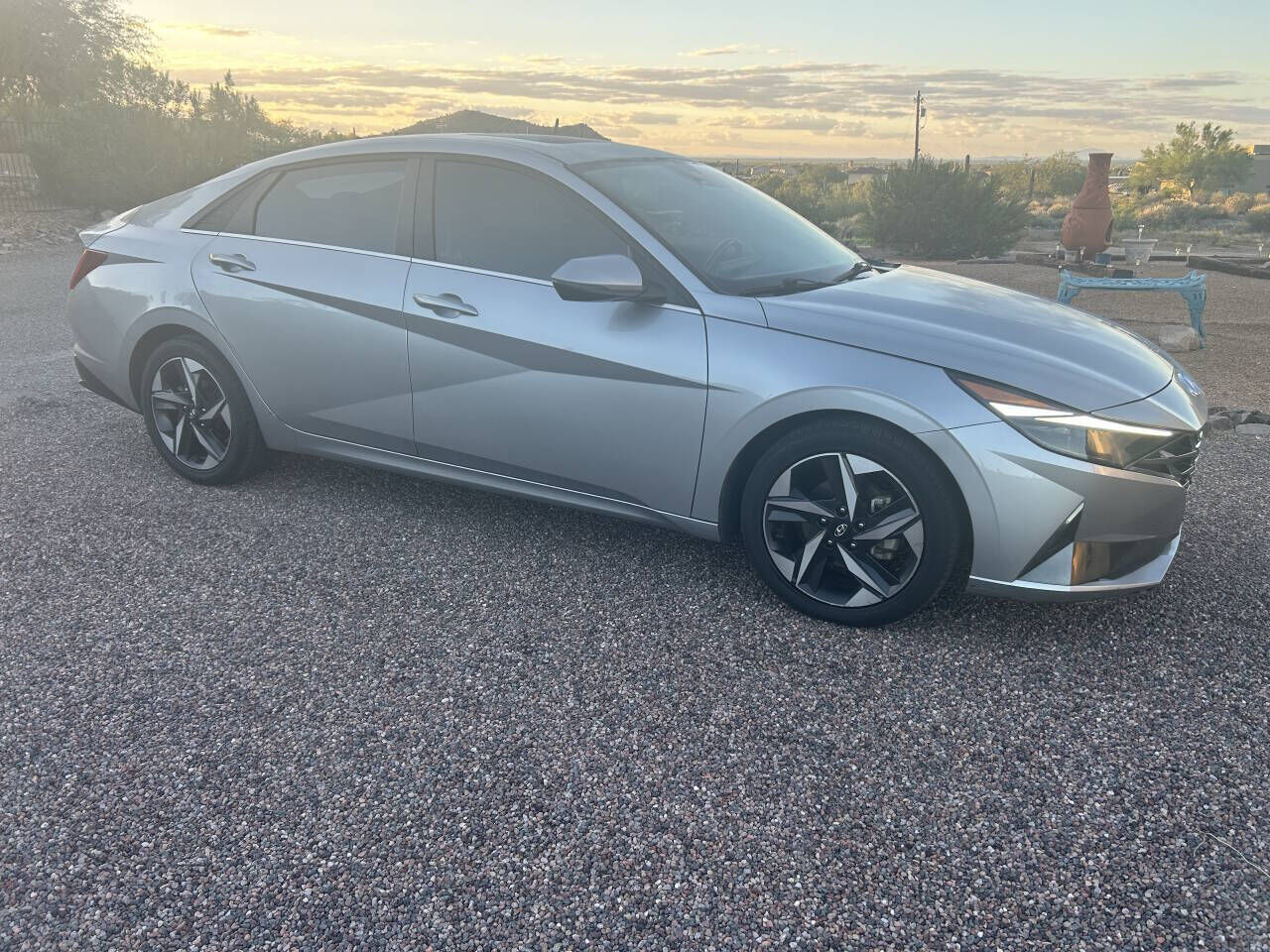 2021 HYUNDAI Elantra