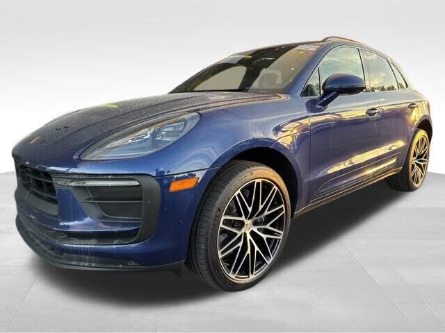 2025 PORSCHE Macan