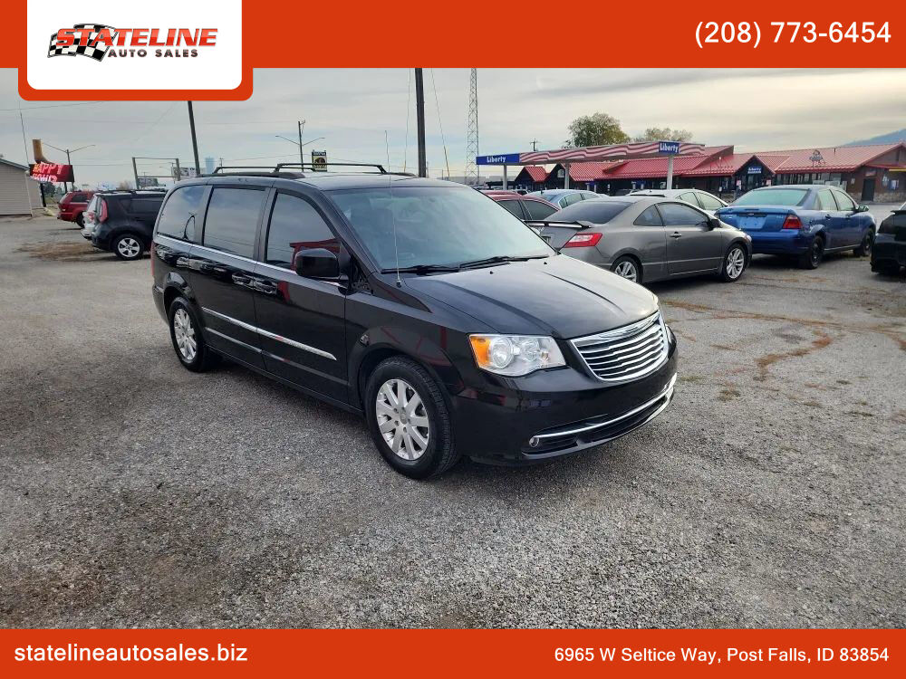 2016 CHRYSLER Town and Country