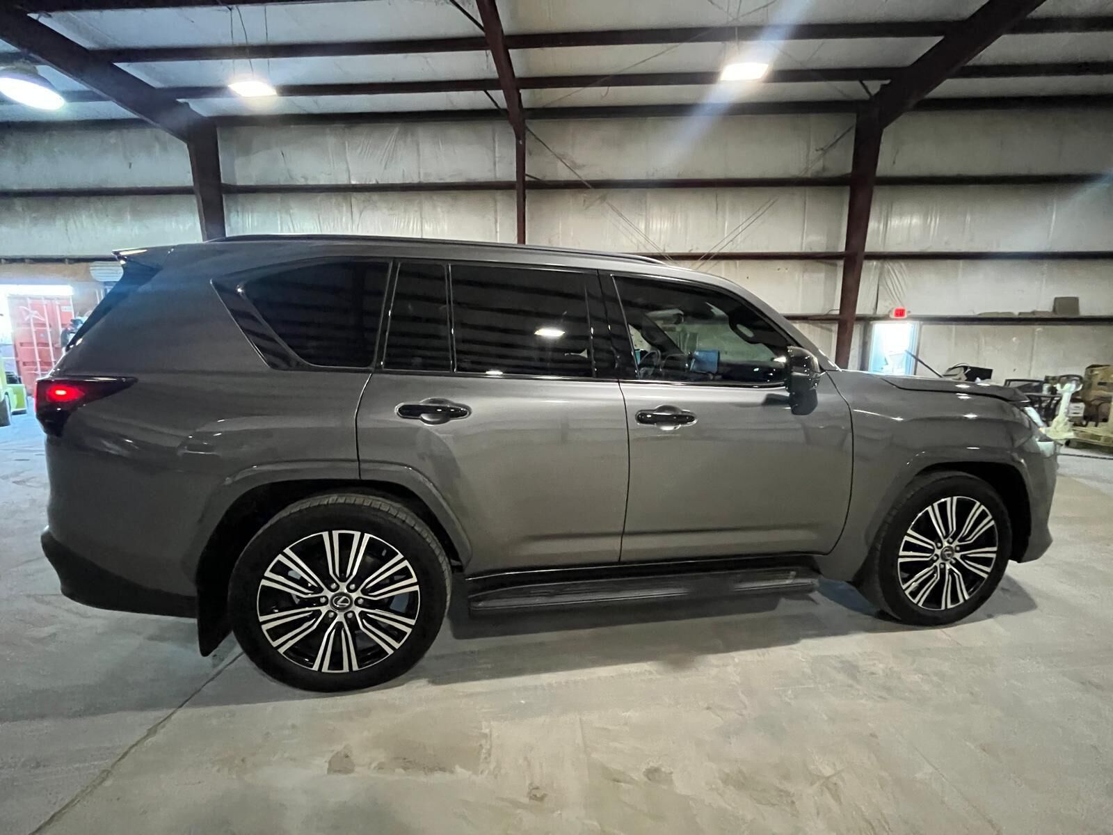 2025 LEXUS LX