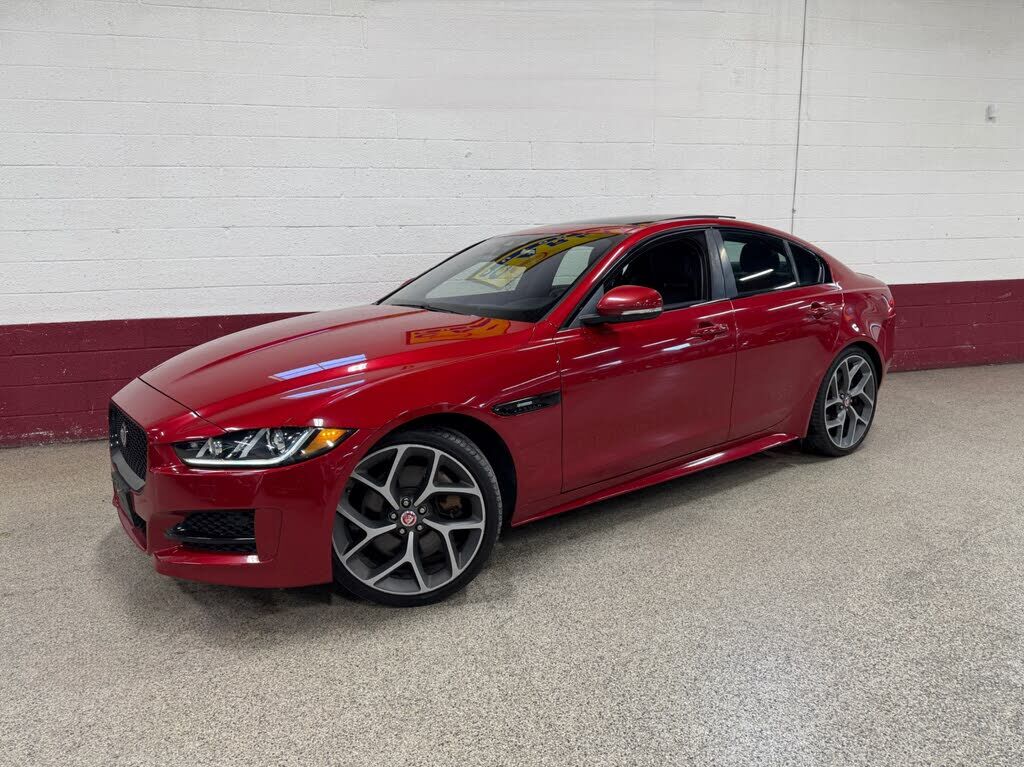 Jaguar XE