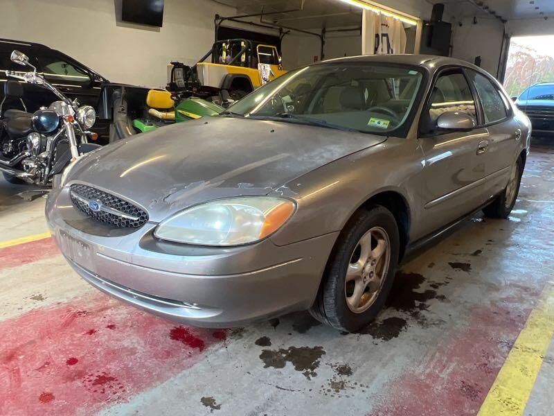 Ford Taurus