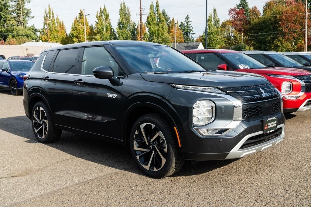 2025 MITSUBISHI Outlander