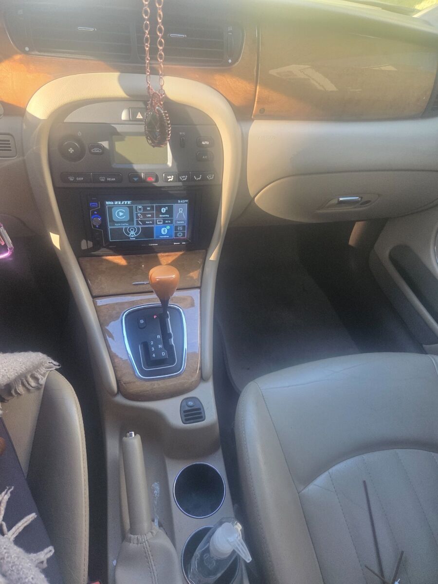 Jaguar X-Type