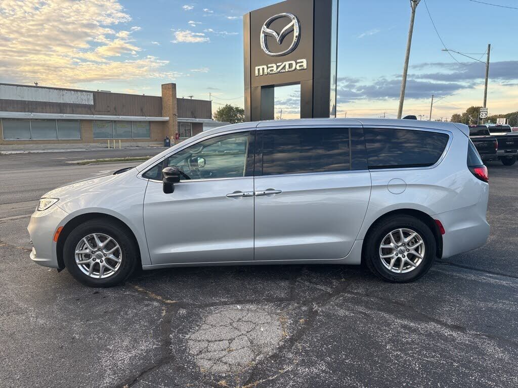 2024 CHRYSLER Pacifica