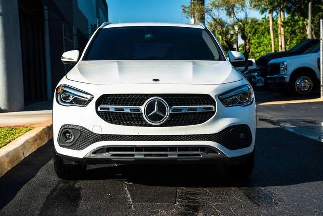 2022 MERCEDES-BENZ GLA-Class
