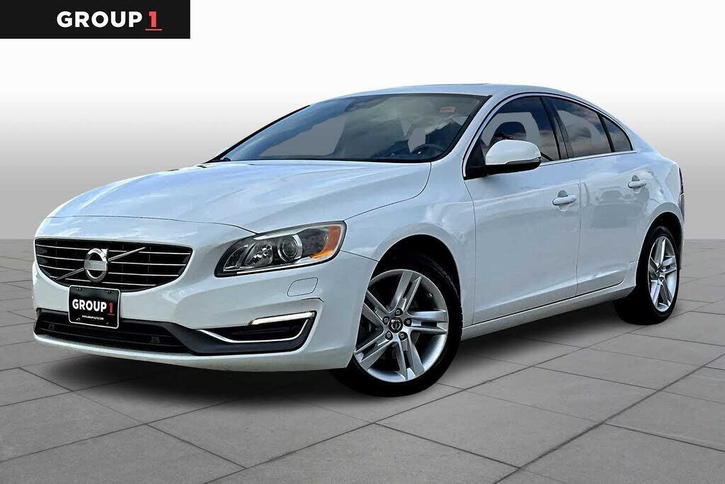 2015 VOLVO S60