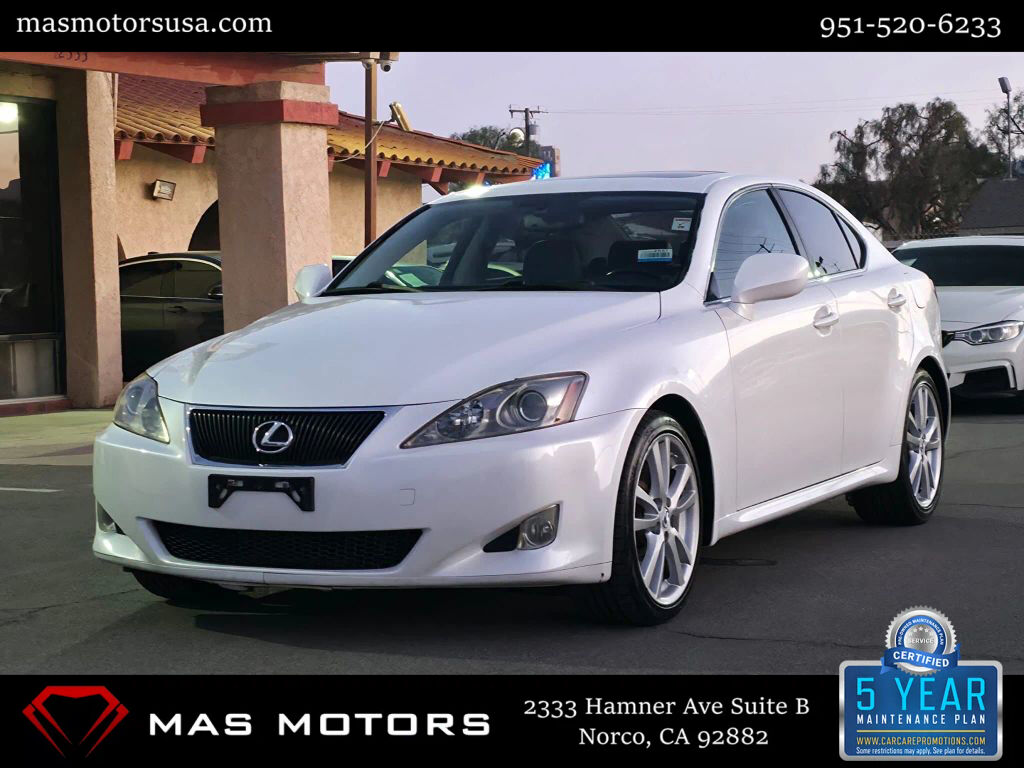 Lexus IS