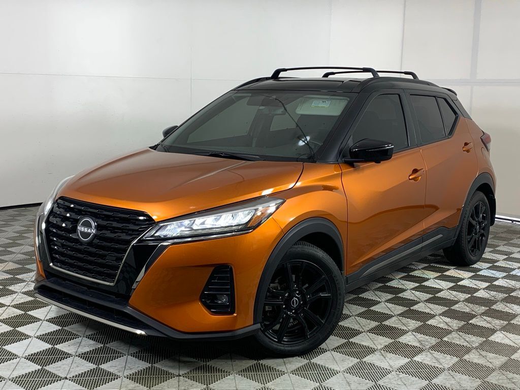2022 NISSAN Kicks