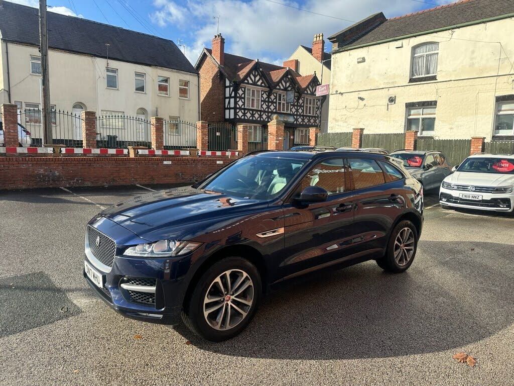 Jaguar F-Pace