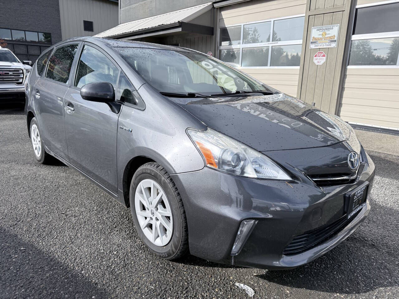 Toyota Prius V