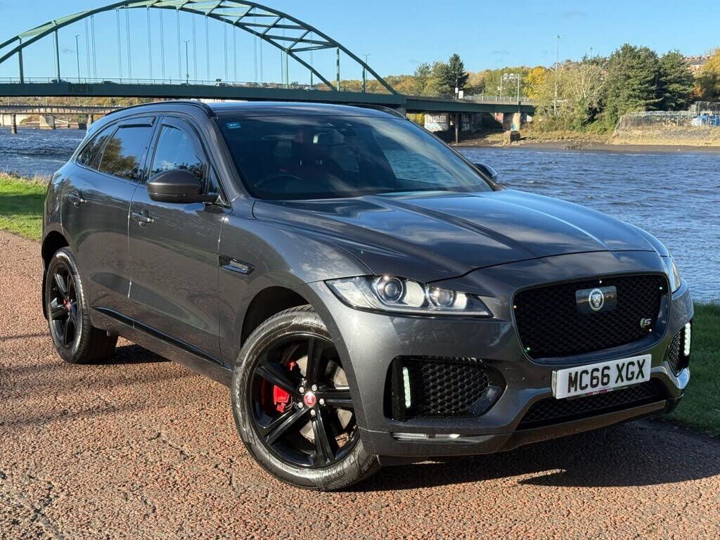 Jaguar F-Pace