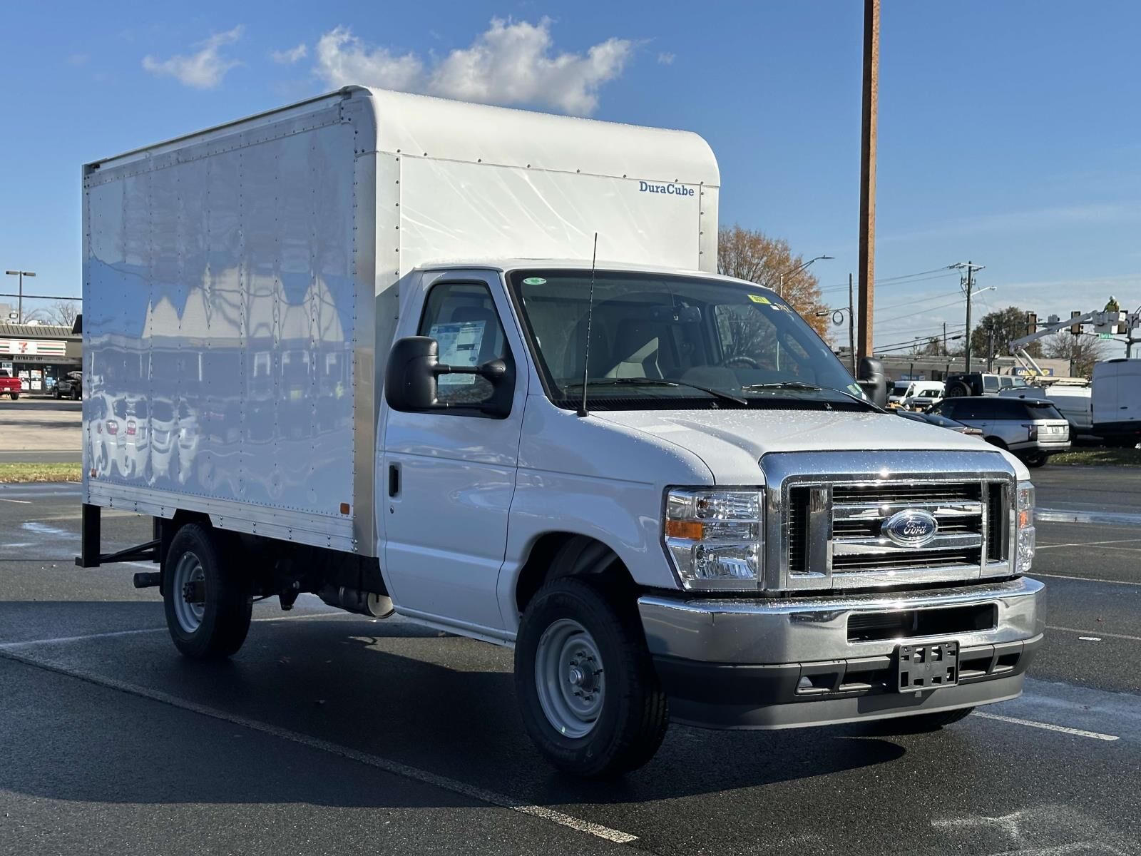 2025 FORD E-350
