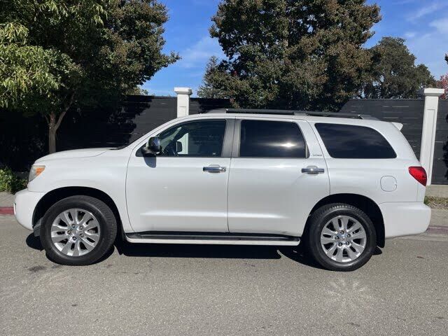 Toyota Sequoia