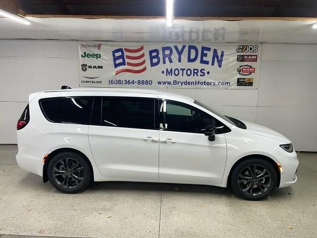 2026 CHRYSLER Pacifica