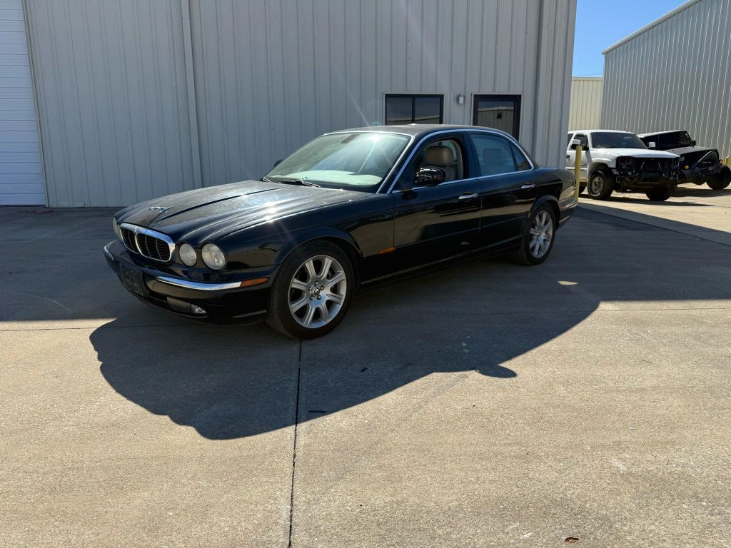 Jaguar XJ
