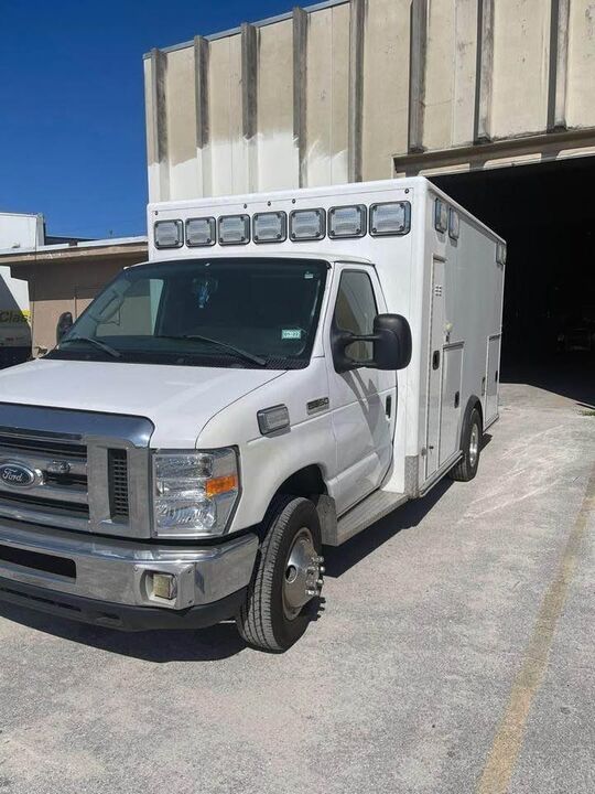Ford E-350