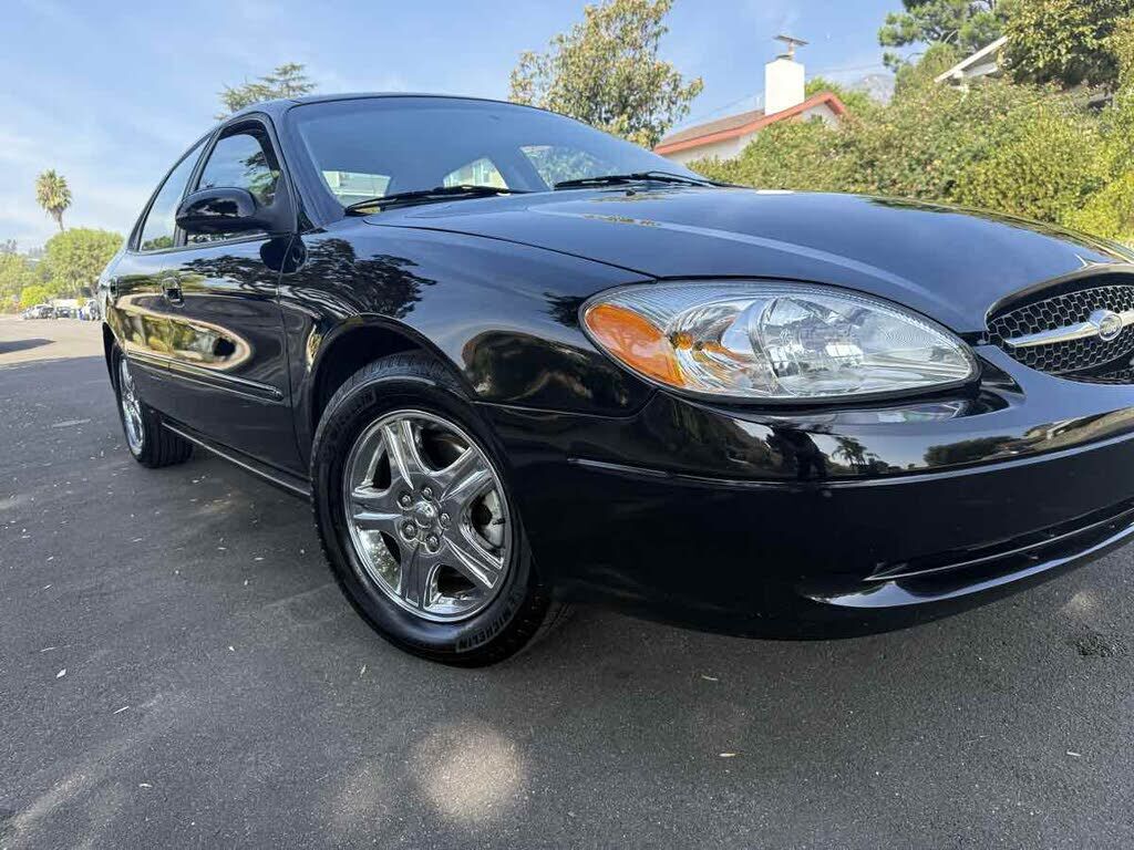 2002 FORD Taurus